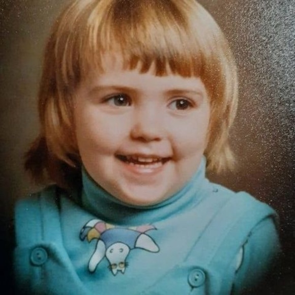 Meet your Posher, Laura - Picture 1 of 1